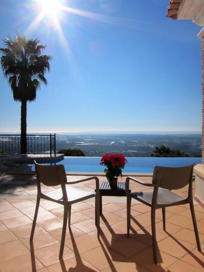Reves D'Ocean Bed & Breakfast Santa Barbara de Nexe Exterior photo